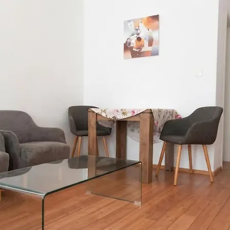 Megi Appartement *